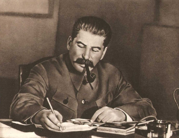 21 декабря — 143 года со дня рождения Иосифа Виссарионовича Сталина